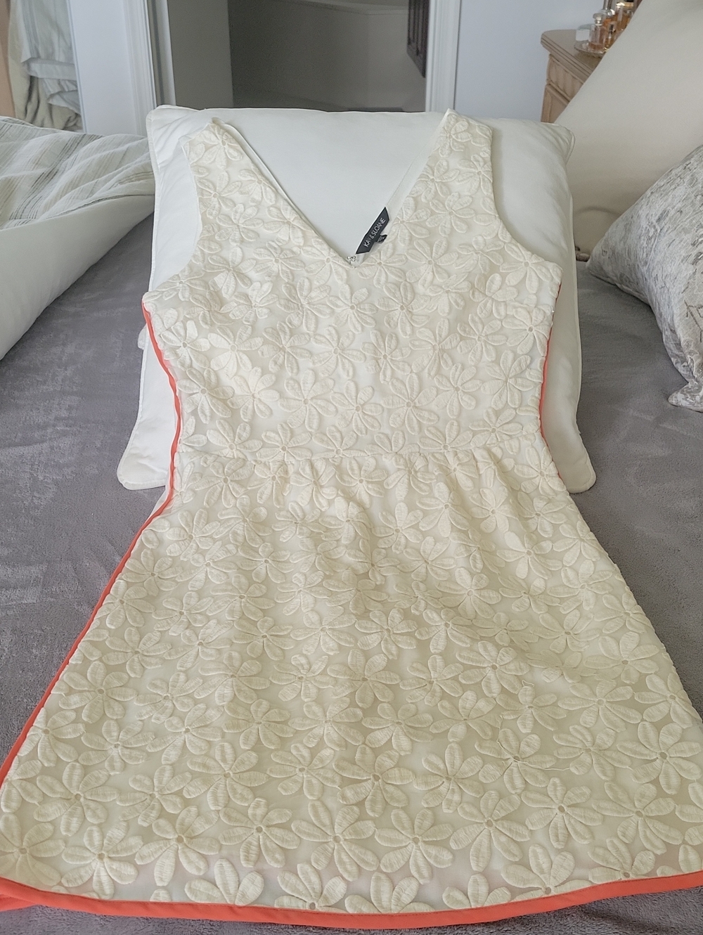 Kaya & Sloane Nordstrom Elegant Cream Applique Floral Lace Dress w Coral Trim